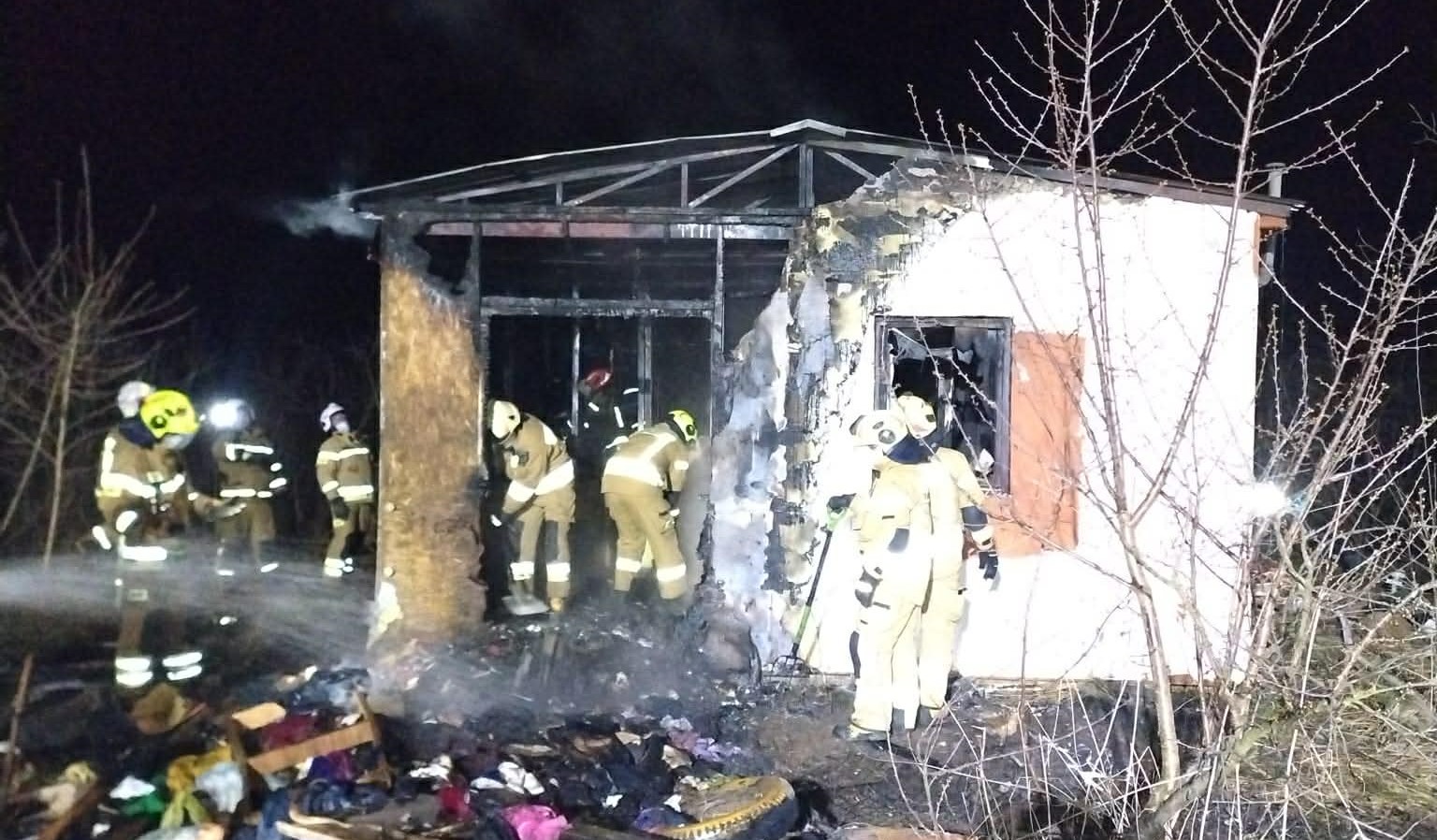 Jadamwola. Palił się pustostan, ale nie było pewności czy ktoś go nie zamieszkuje