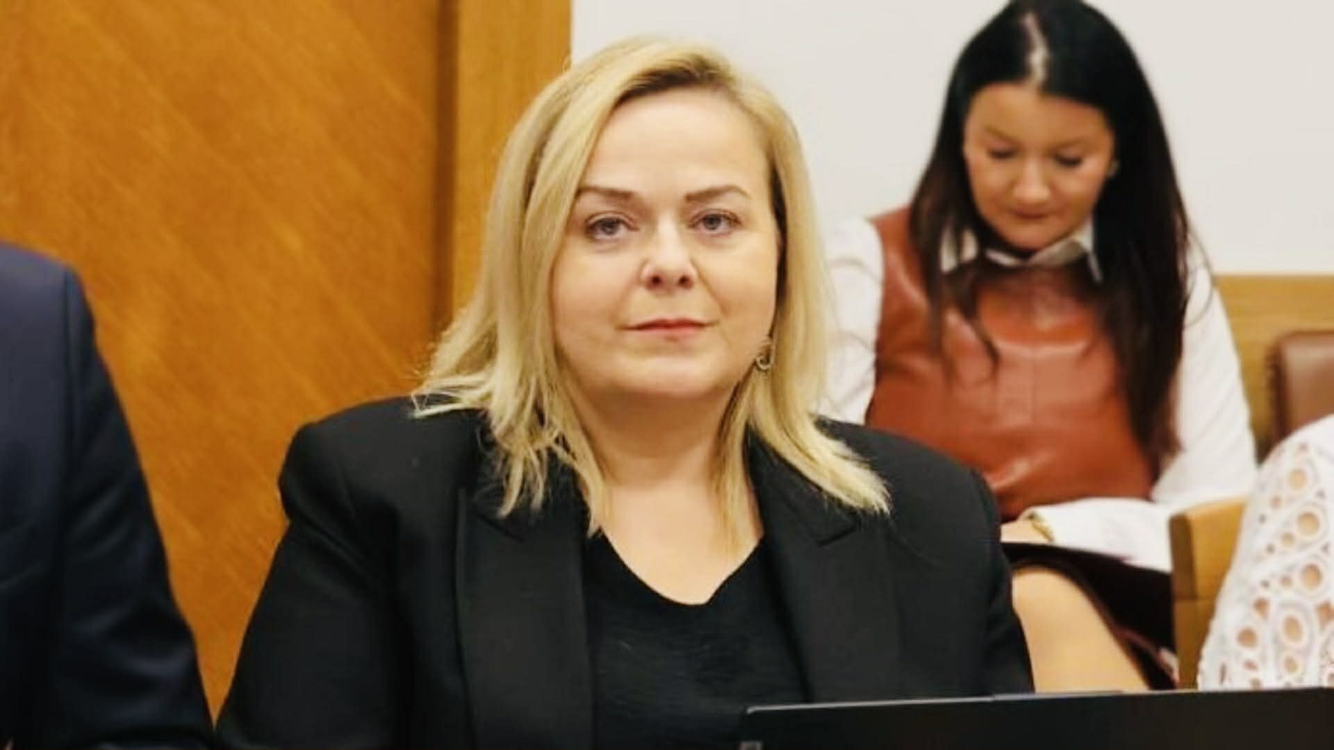 Limanowscy radni odwołali Irenę Gawlik z funkcji skarbnika miasta