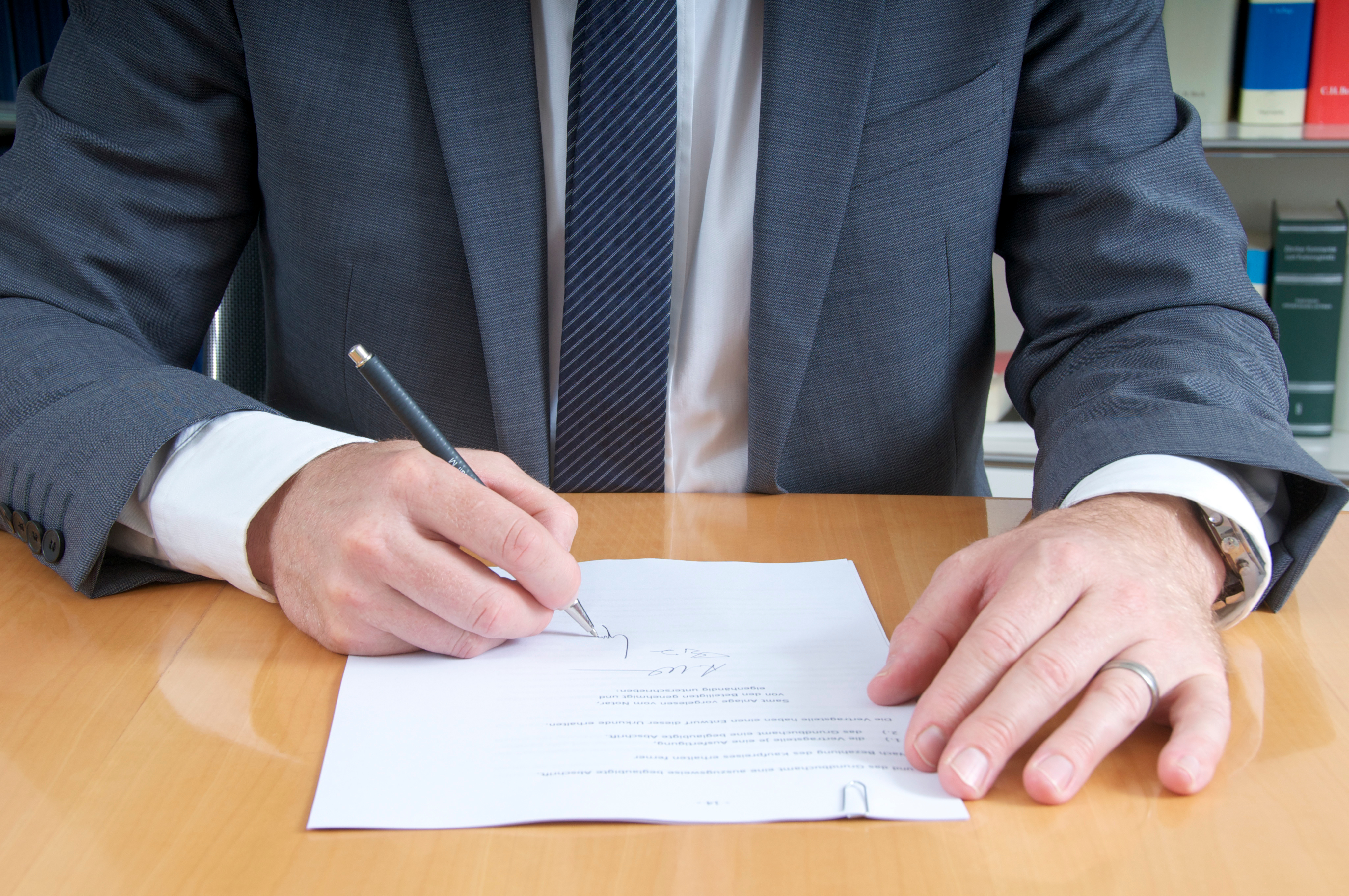 Jak skutecznie zarządzać zadłużeniem? Konsolidacja zobowiązań jako sposób na wyjście z długów