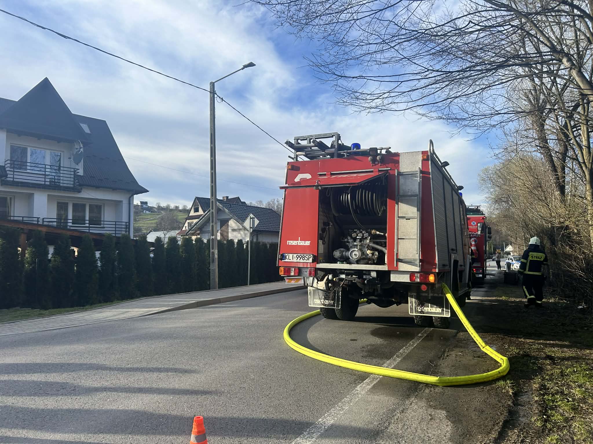 Dobra. Pożar poddasza budynku mieszkalnego