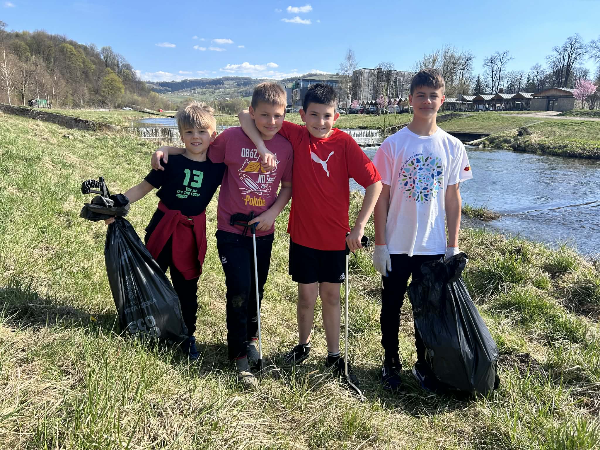 Ponad 50 osób wzięło udział w akcji „Operacja czysta rzeka” w Mszanie Dolnej