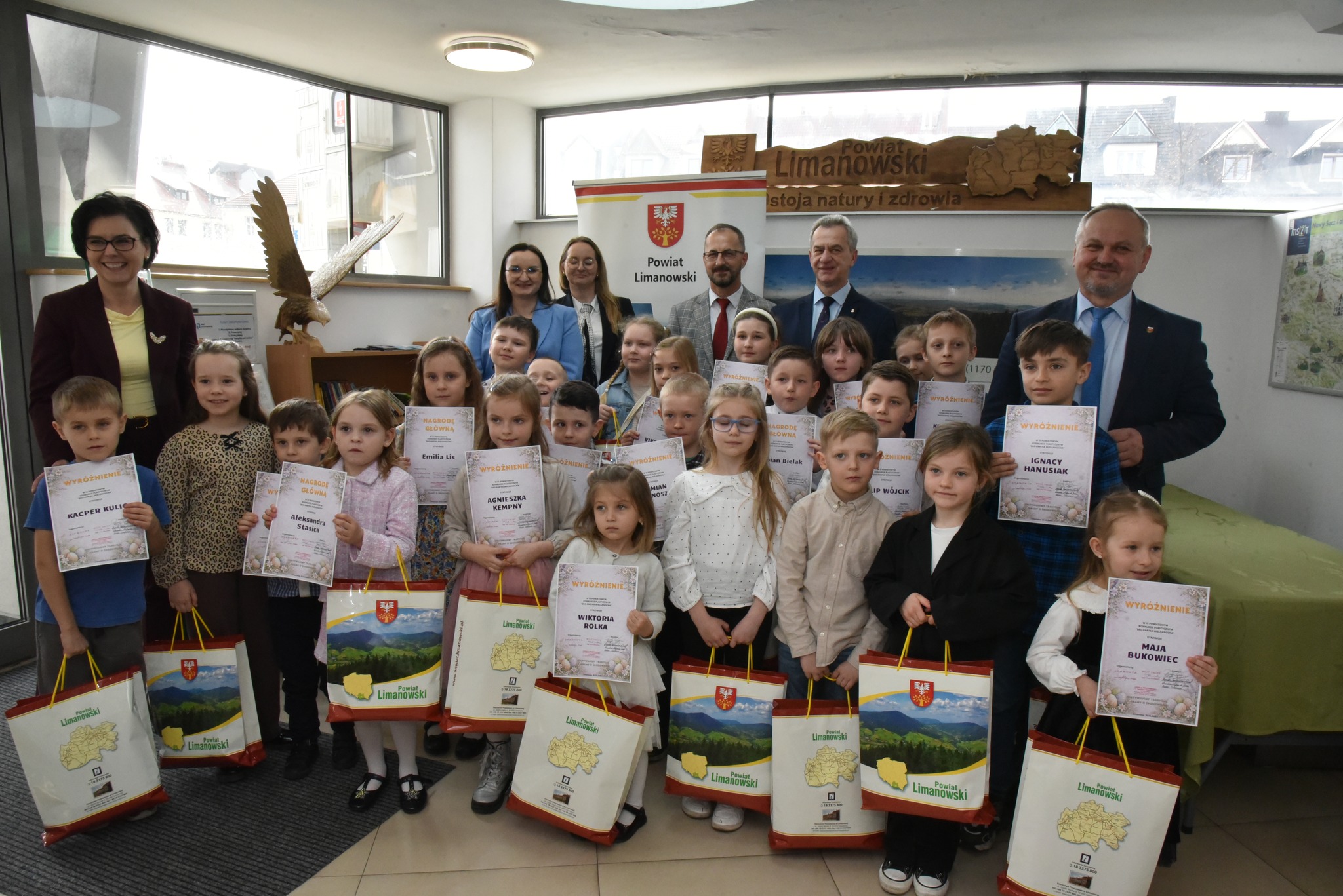 Podsumowano powiatowy konkurs „Eko – kartka wielkanocna”