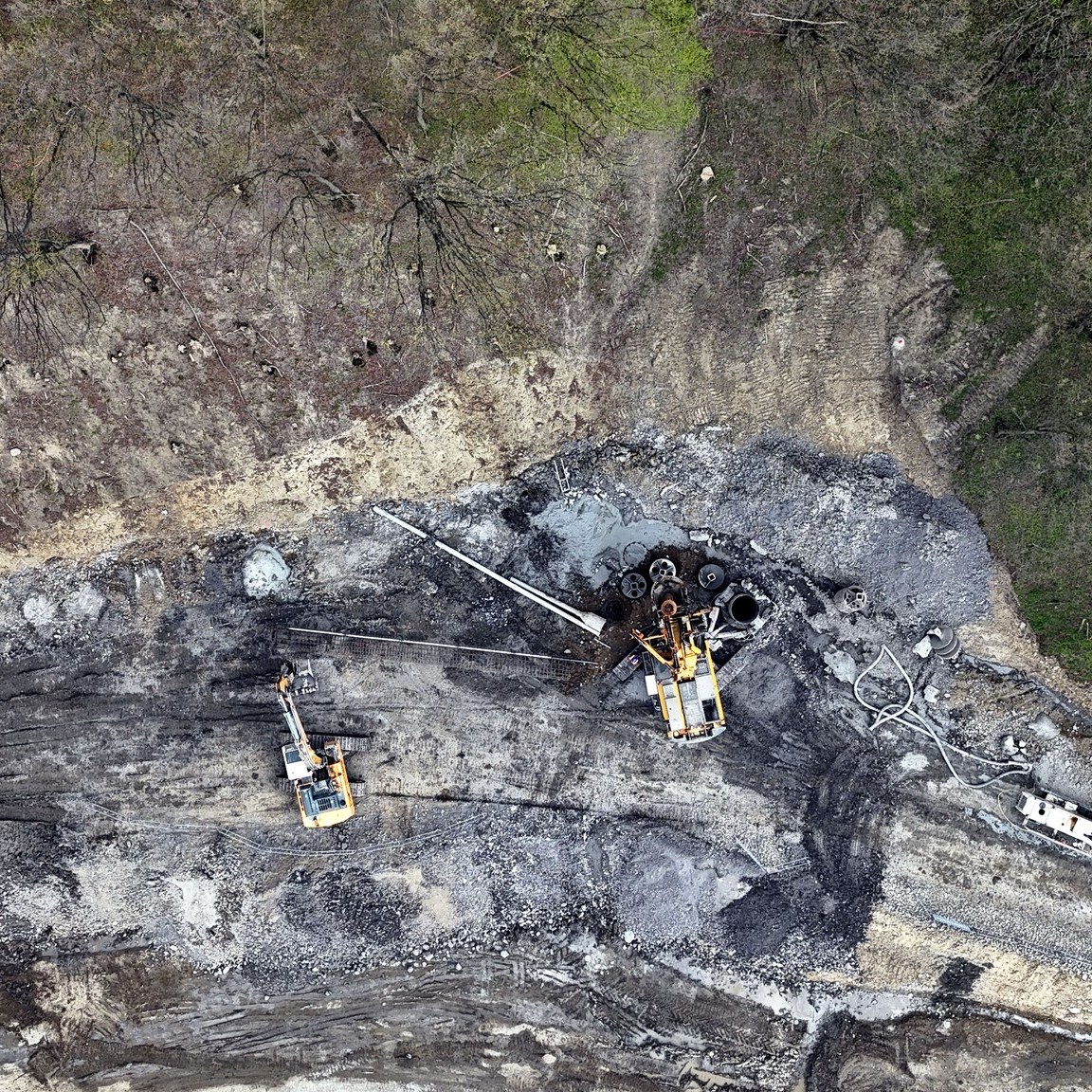 Podłęże – Piekiełko. Na 104 w Mszanie Dolnej zabezpieczają osuwisko