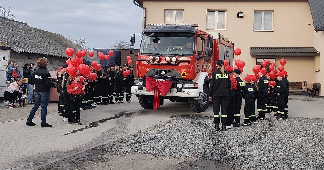 OSP Sadek ma nowy samochód ratowniczo-gaśniczy
