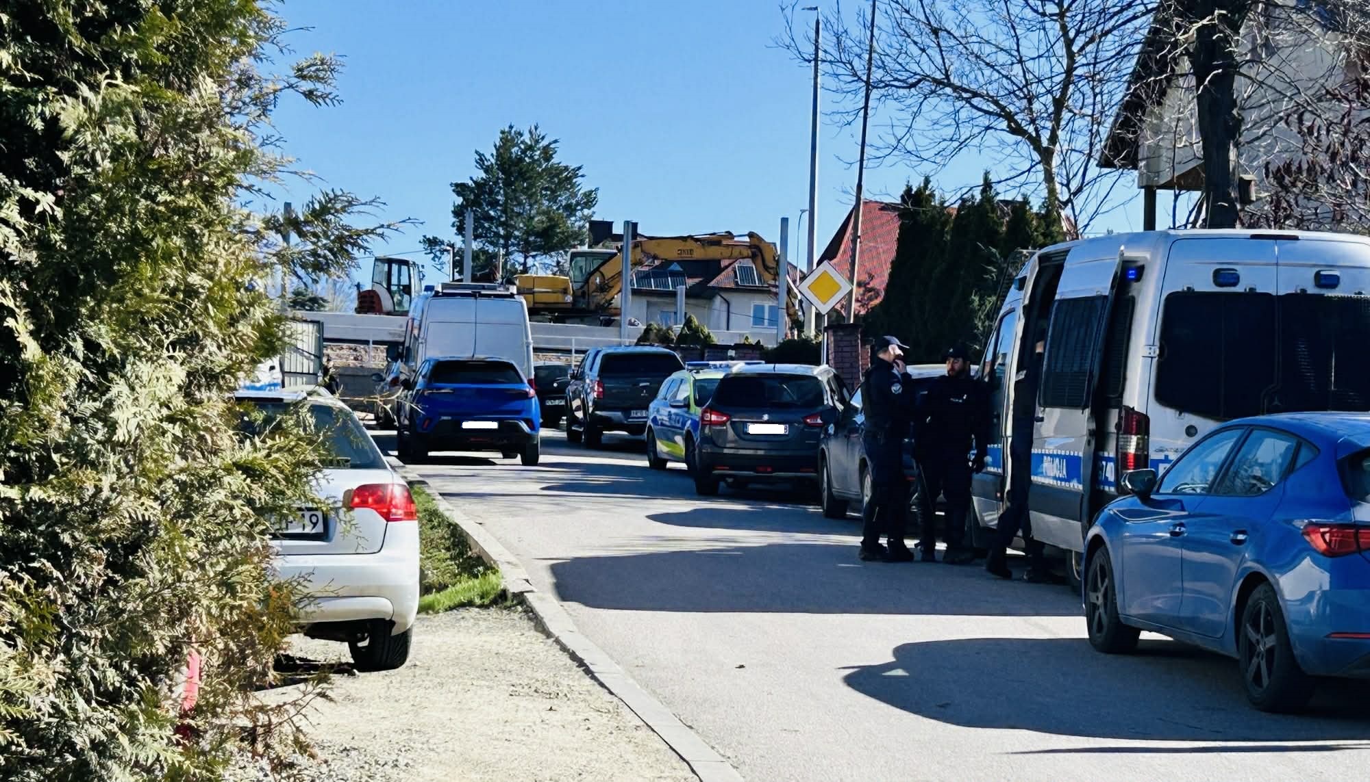 Prokurator zastosował środki zapobiegawcze: 5 osób zwolniono, policjanci zabezpieczyli broń