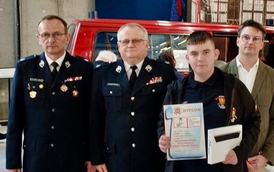 Hubert Bugajski ze Słopnic zwyciężył w etapie wojewódzkim konkursu „Młodzież zapobiega pożarom”