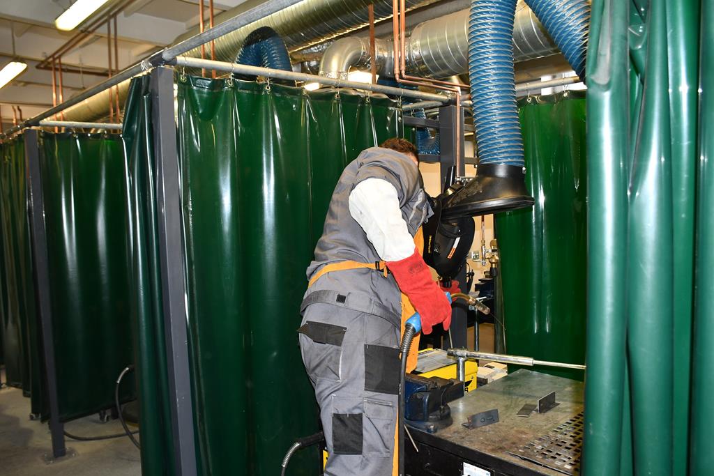 Mateusz Adamczyk i Jakub Szczechowicz z ZSTI awansowali do finału konkursu „SkillsPoland”