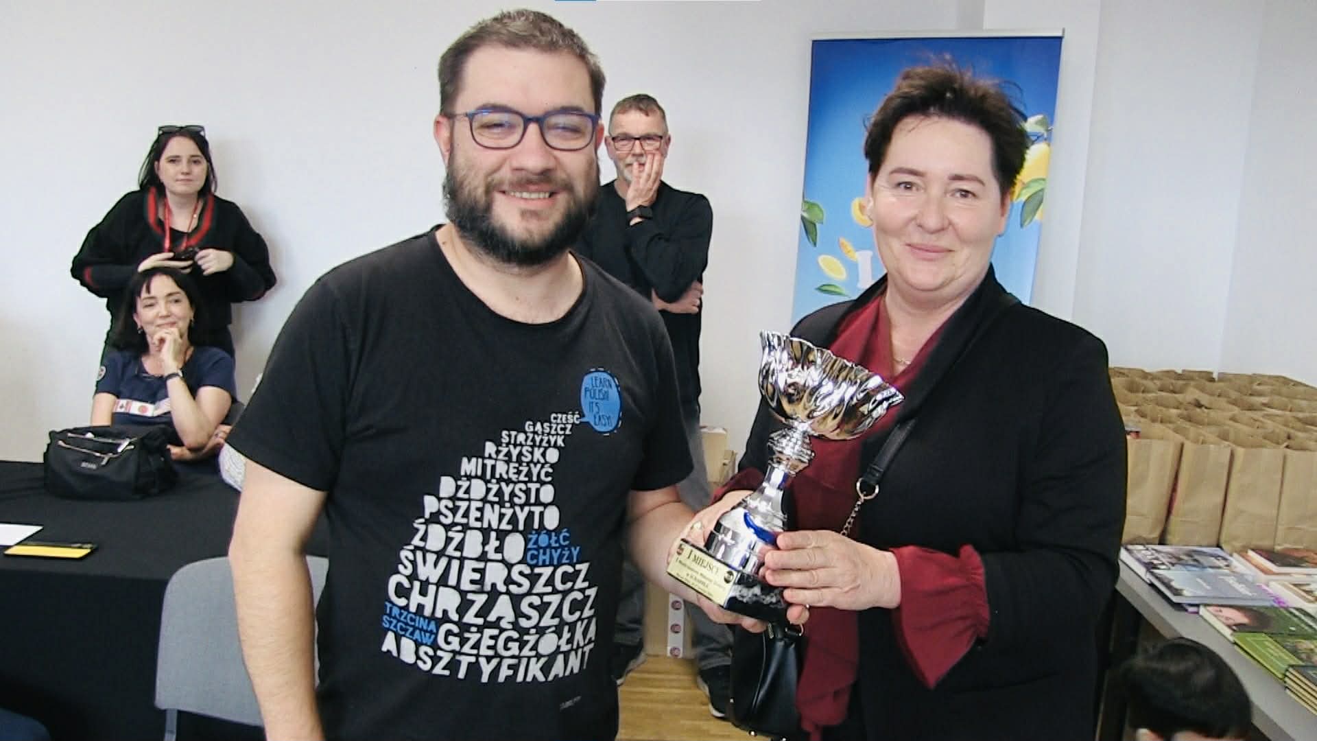 Miłosz Wrzałek z Warszawy zwycięzcą I Mistrzostw Mszany Dolnej w scrabble