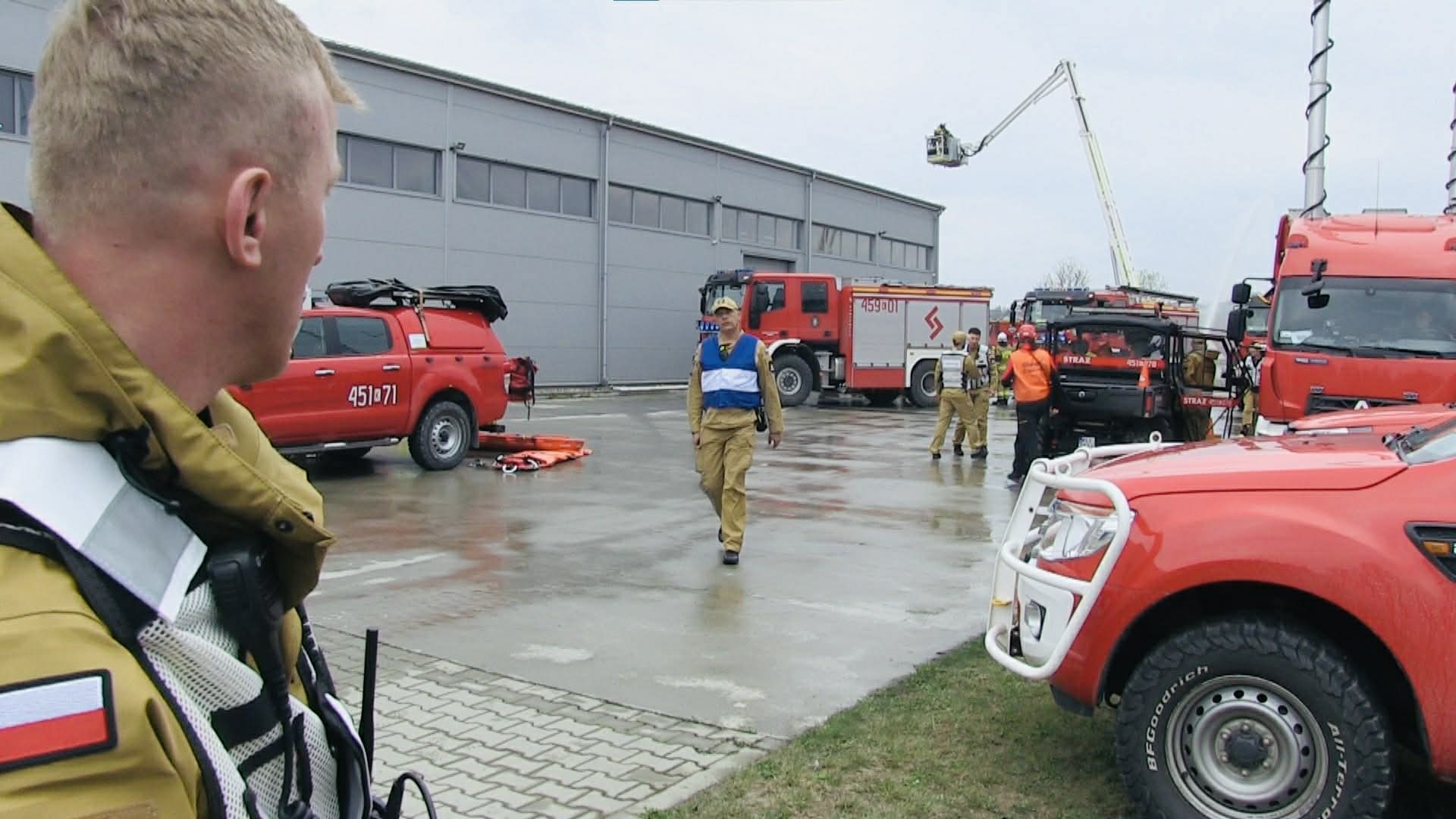 Kryptonim akcji „Mordarka 2026”. Strażacy walczyli z pożarem hali produkującej tworzywa sztuczne
