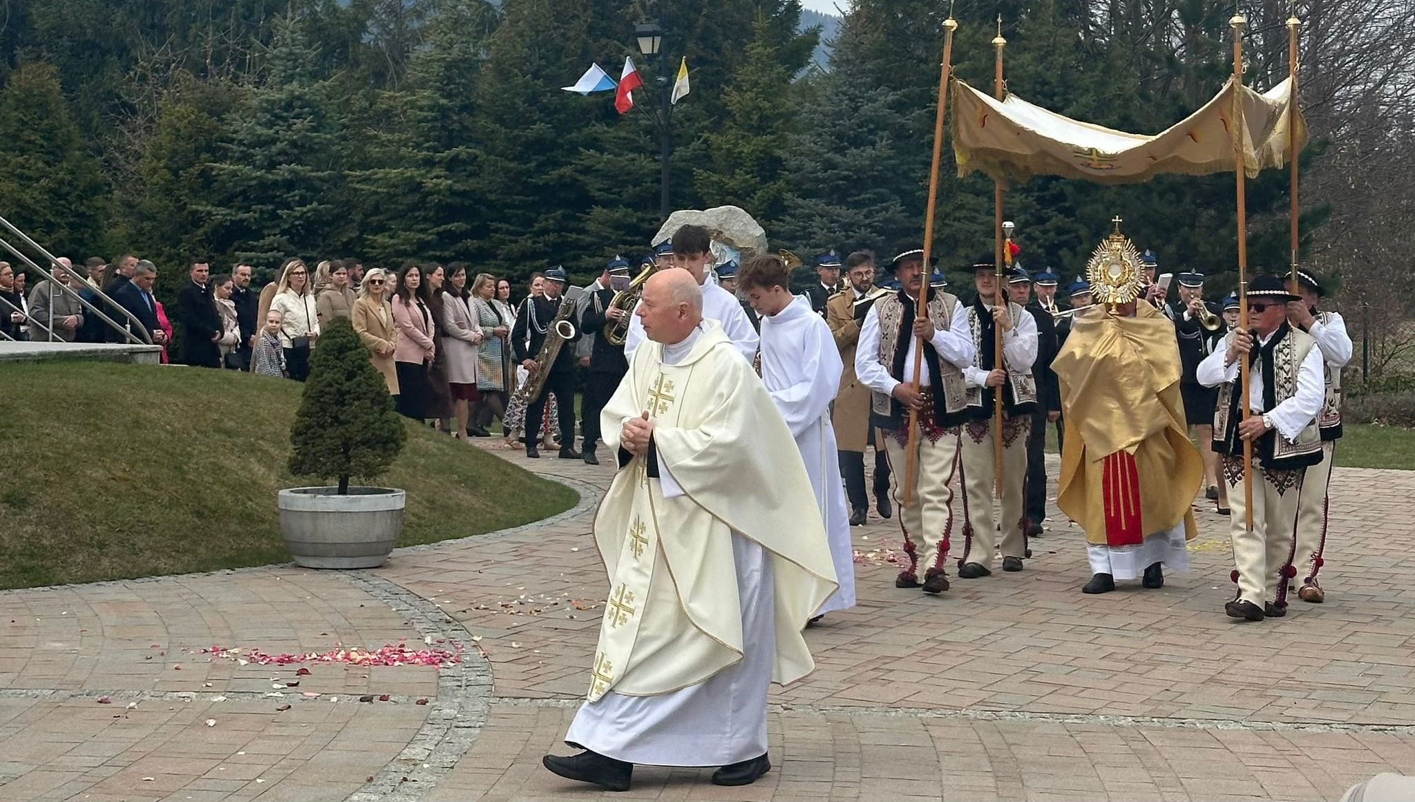 Uroczystości odpustowe w parafii pw. Miłosierdzia Bożego w Mszanie Dolnej
