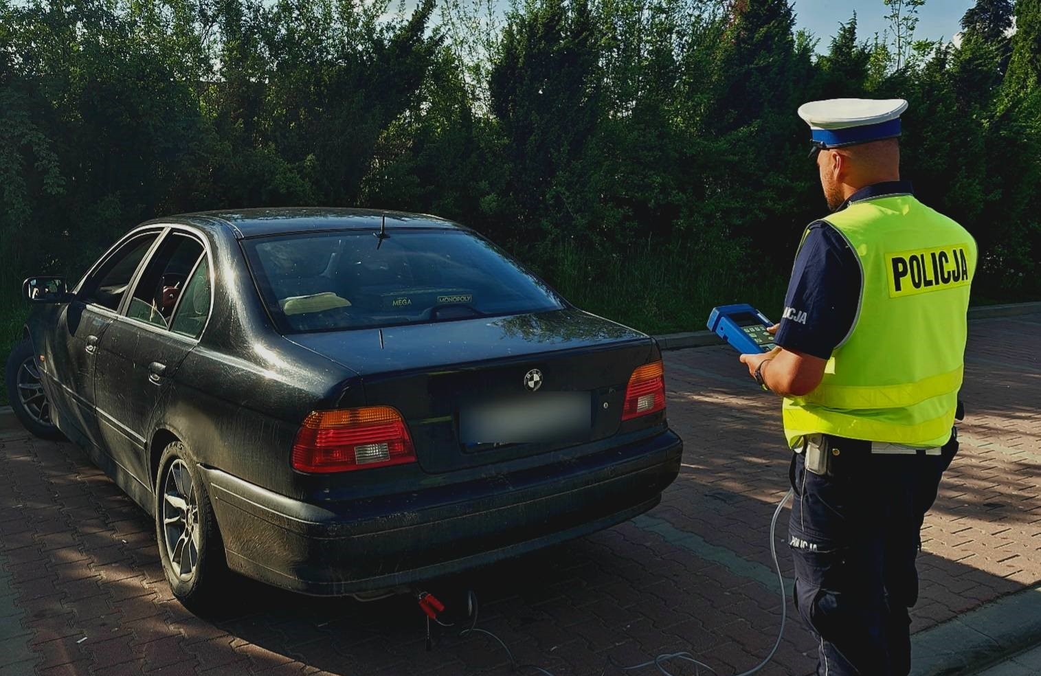 Kolejna akcja policji na ul. Bronisława Czecha. Skrupulatna kontrola i mandaty