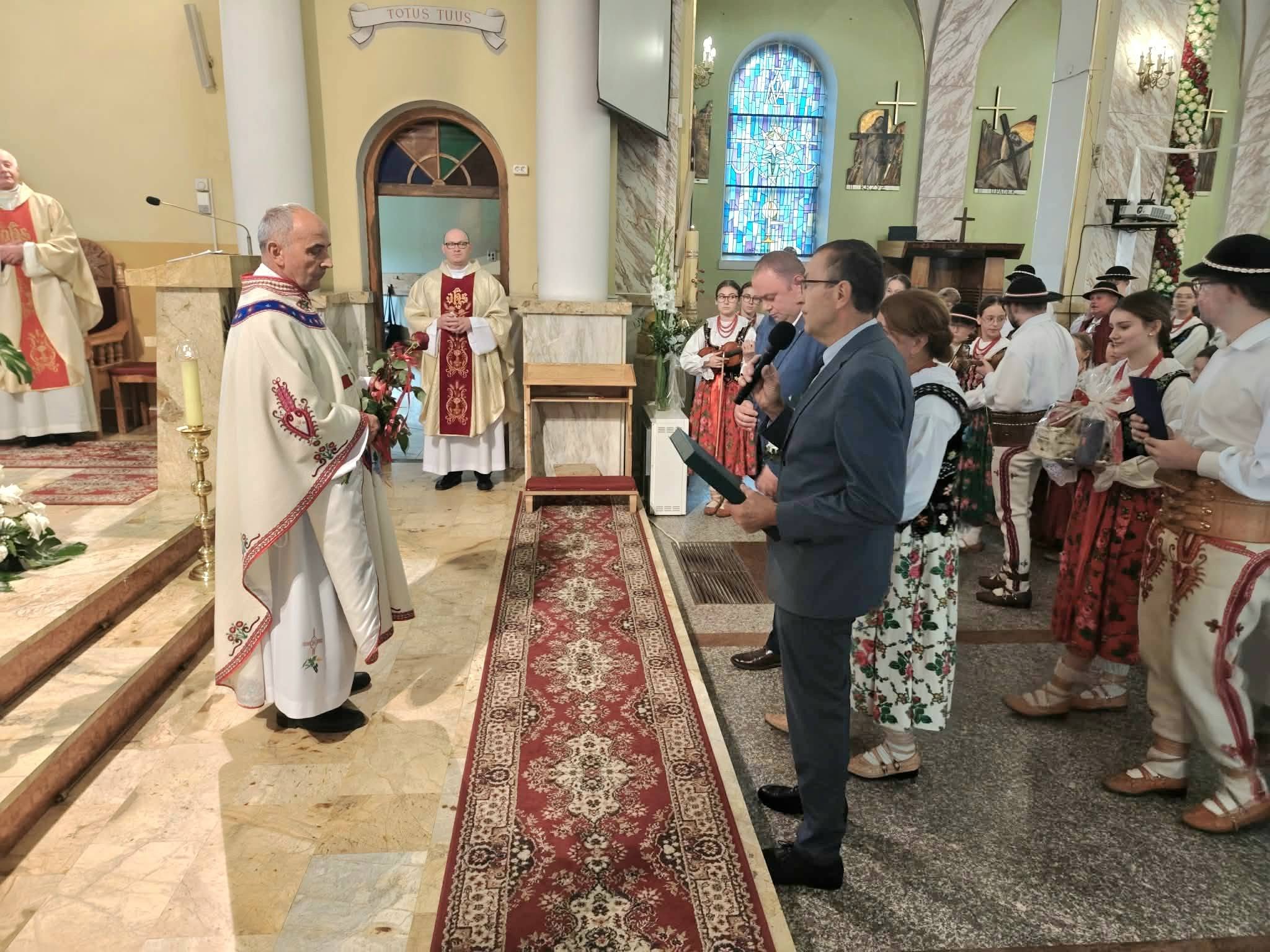 Ks. Jan Betlej – proboszcz parafii w Kamienicy obchodził podwójny jubileusz