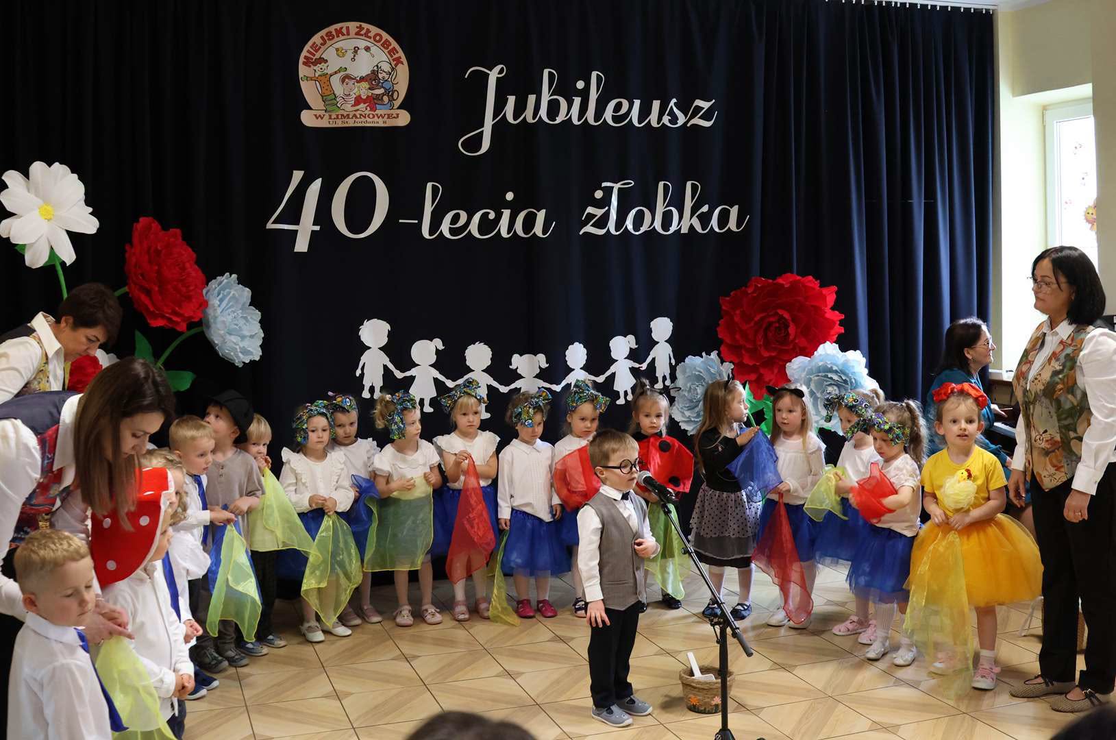 „Tysiące dziecięcych uśmiechów, pierwszych przyjaźni, ważnych doświadczeń” – 40-lecie Miejskiego Żłobka w Limanowej