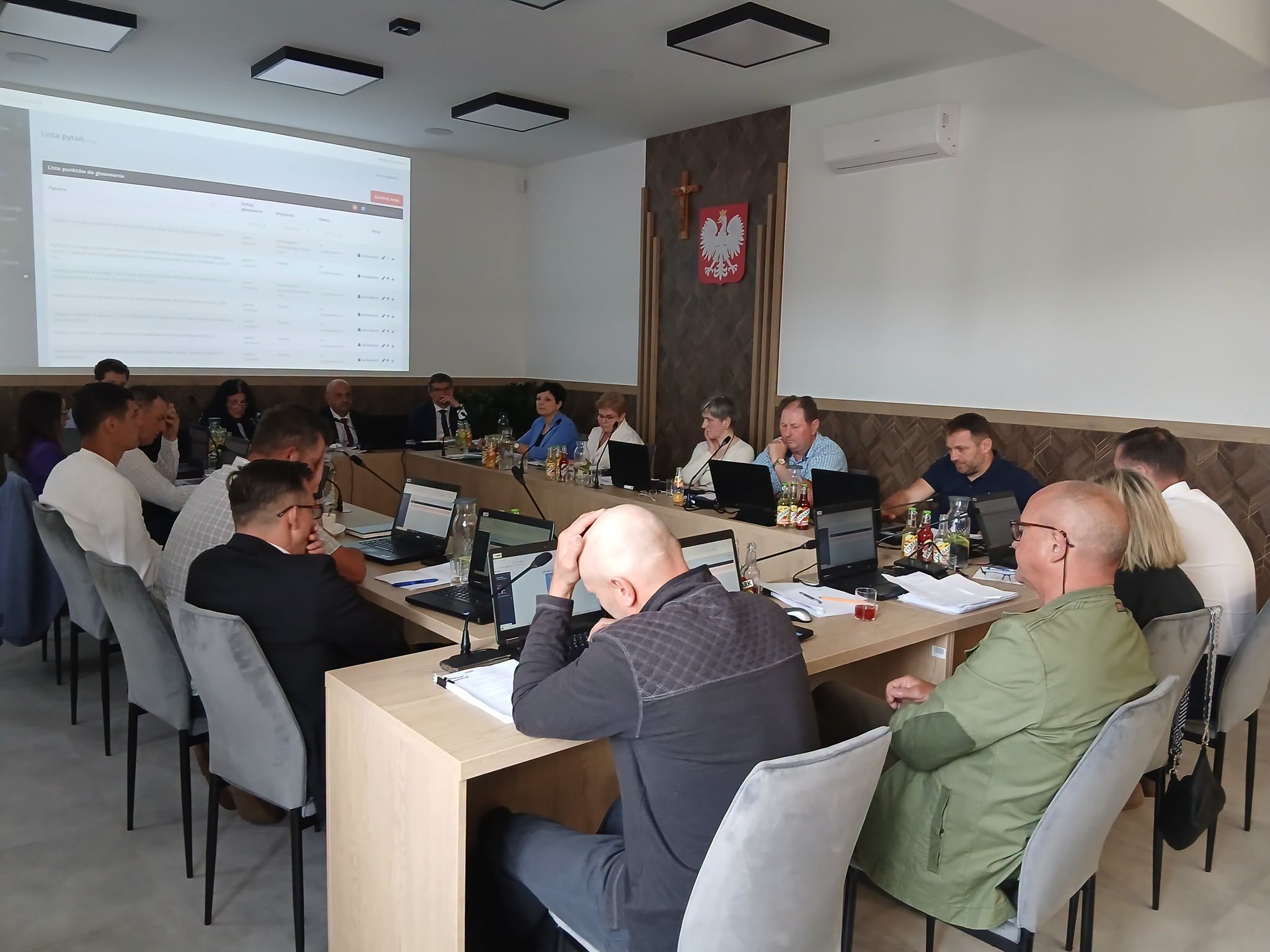Wójt Paweł Ptaszek większością głosów otrzymał wotum zaufania i absolutorium