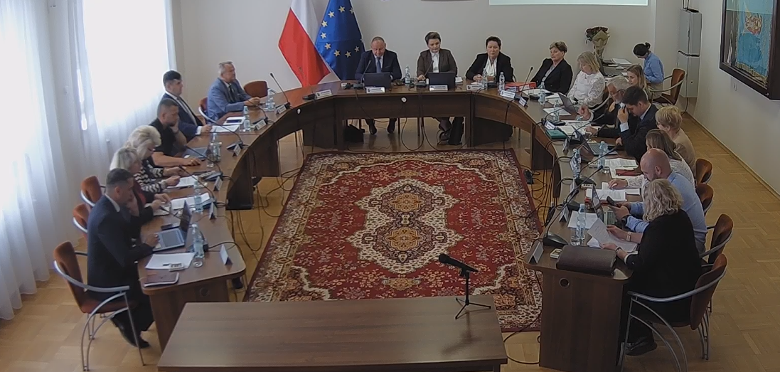 Radni Mszany Dolnej całkowicie zgodni. Pochwały, wotum zaufania i absolutorium dla burmistrz Agnieszki Orzeł