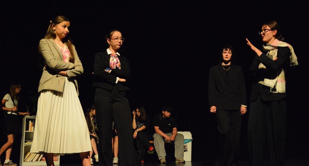 „Ósma klasa. Misja: Przetrwanie” – zakończenie sezonu teatralnego w Miejskim Ośrodku Kultury