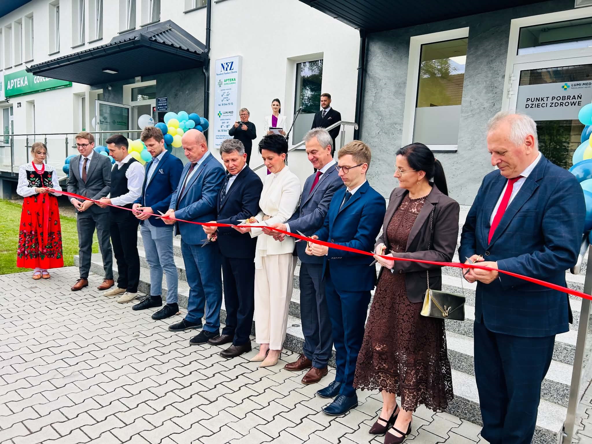 Nowy, funkcjonalny i przestronny. W Porębie Wielkiej otwarto ośrodek zdrowia