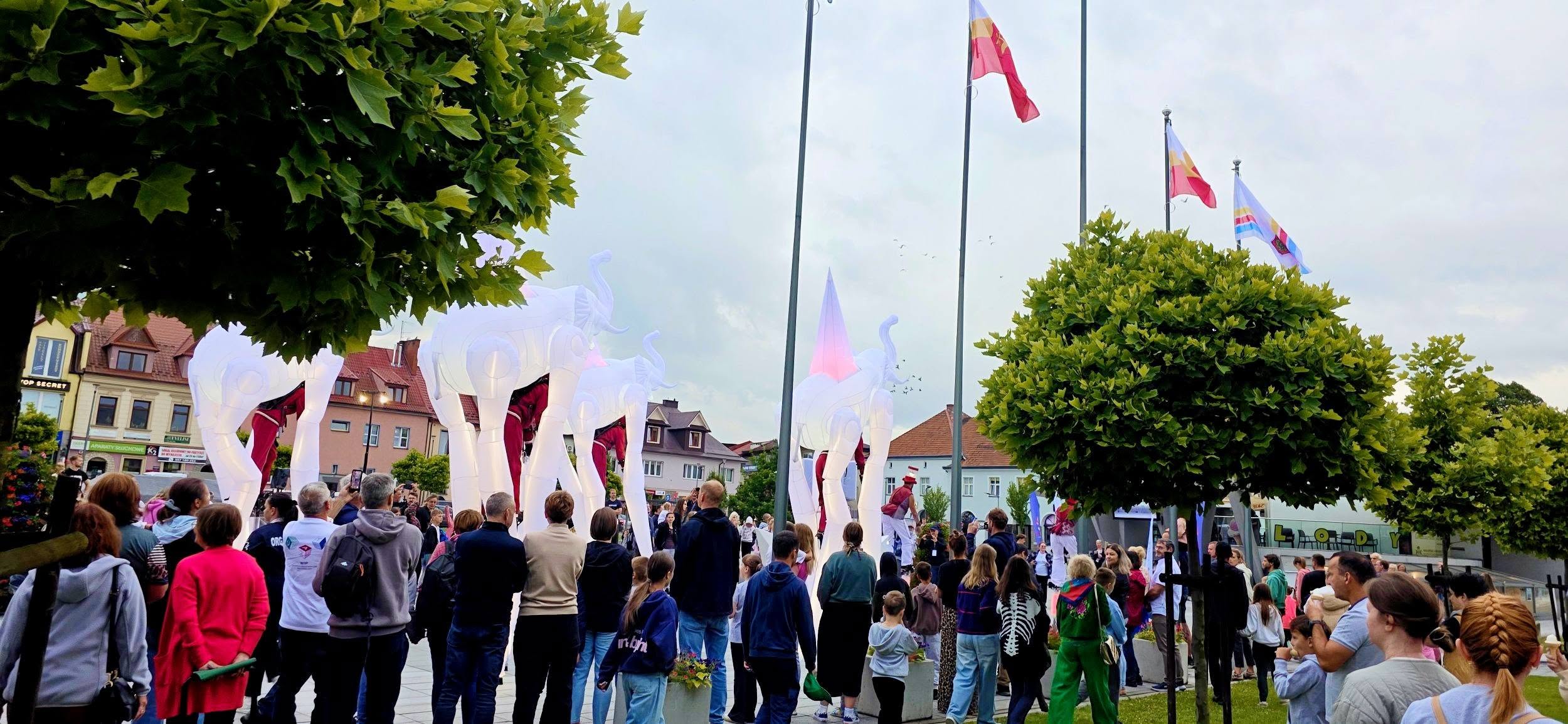 Magia teatrów ulicznych ponownie zagościła w Limanowej