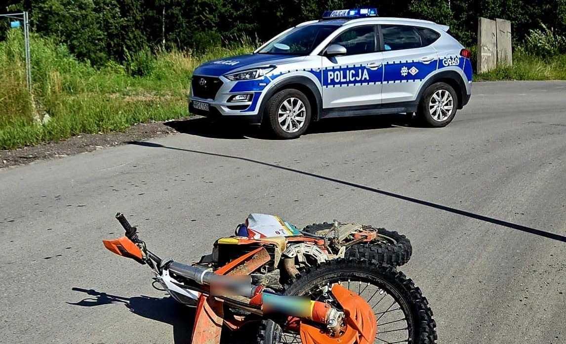Kasina Wielka. Ucieczka KTM-em przed policjantami skończyła się upadkiem