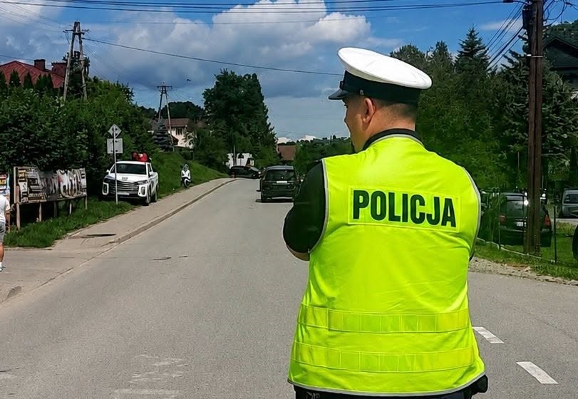 Na tarsie wyścigu mknął 11o km/h. Mandat 1500 zł, 13 pkt karnych i zatrzymane prawo jazdy
