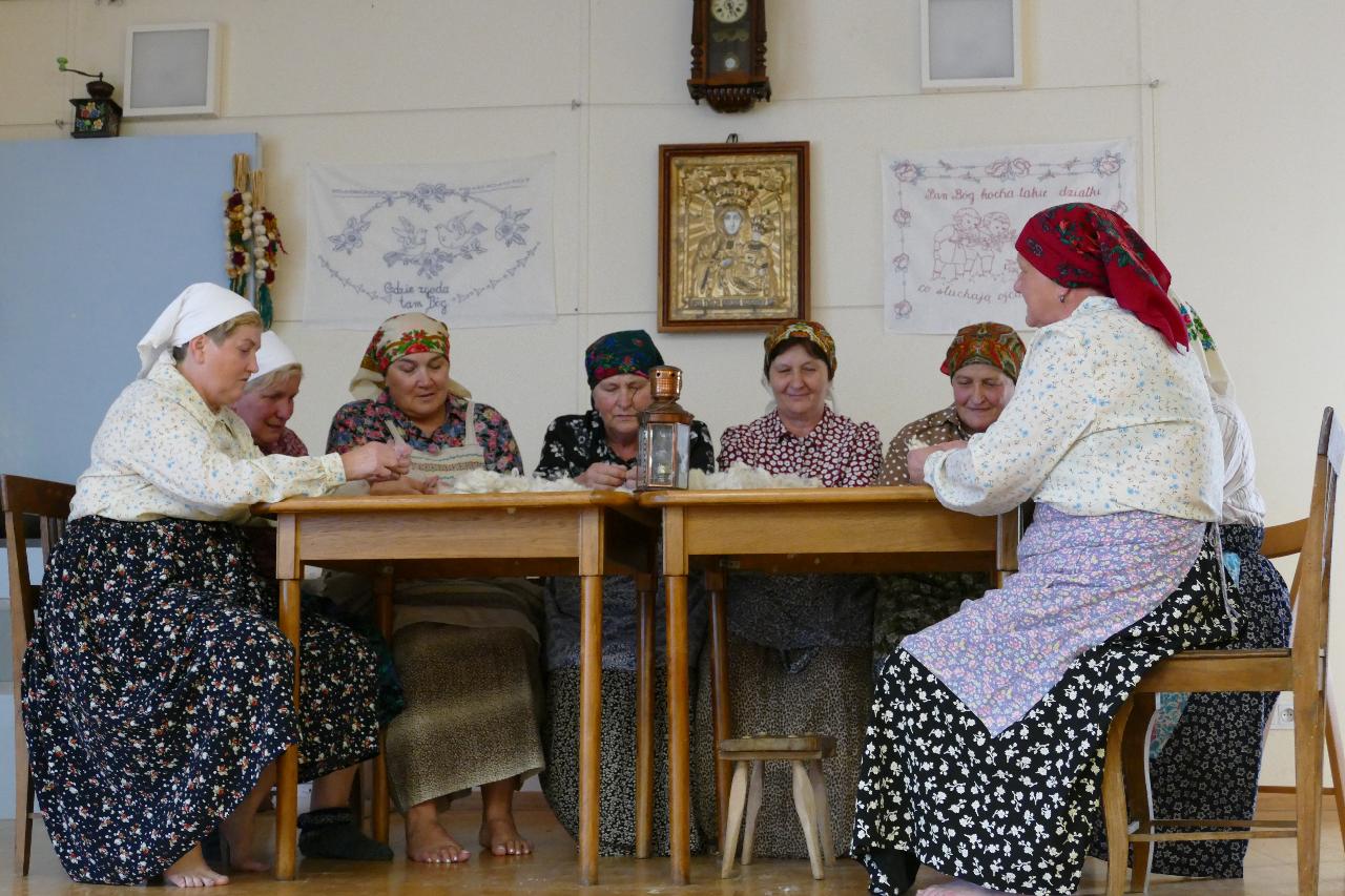 „Pogodejmy po lachowsku” – scenka Koła Gospodyń Wiejskich w Starej Wsi I
