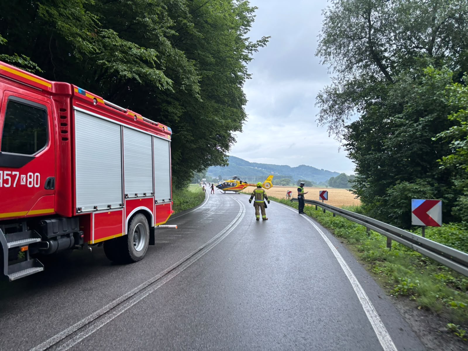 Krosna. Zderzenie 2 samochodów, 6 osób w szpitalu. Lądował śmigłowiec LPR