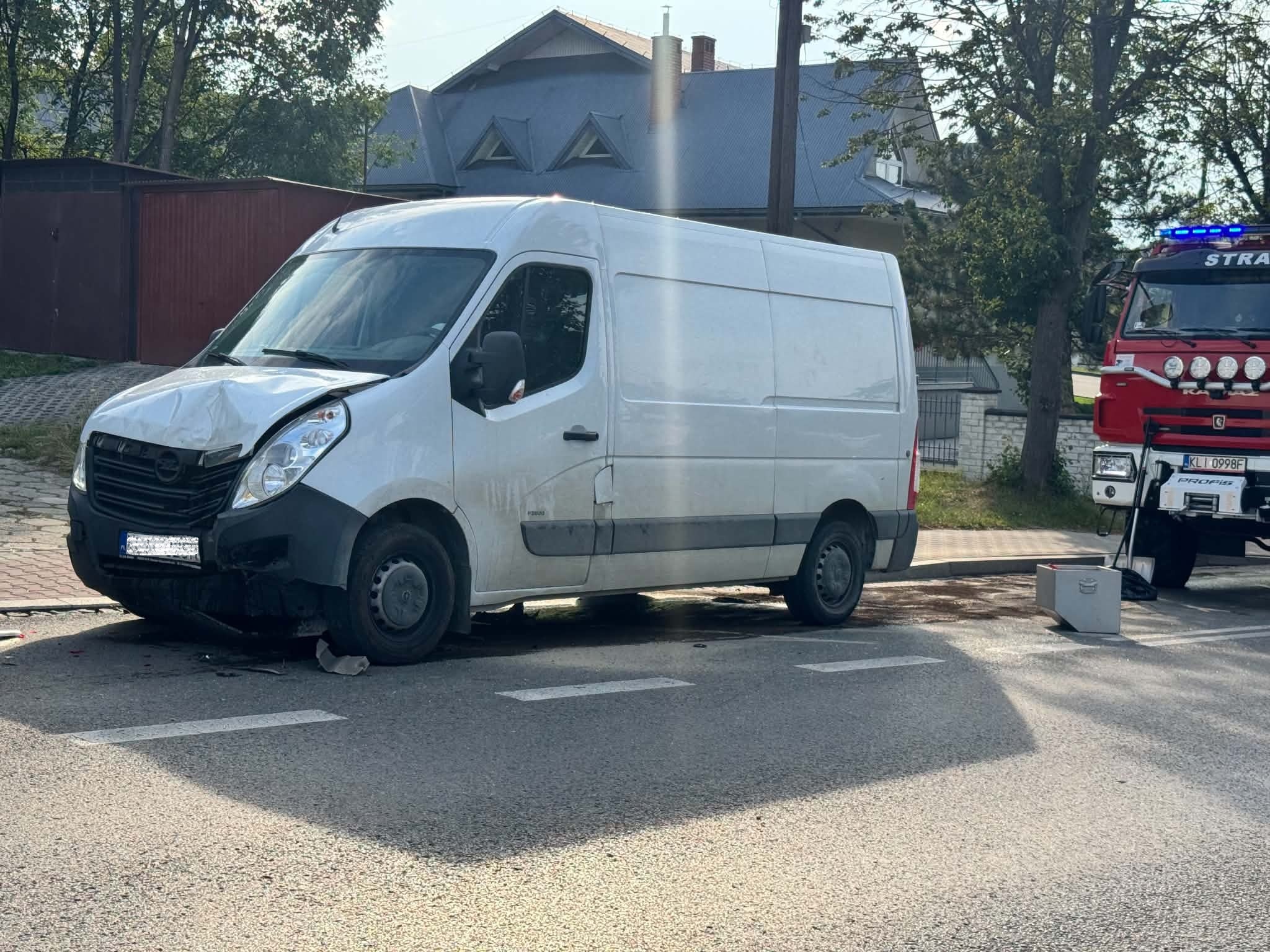 Utrudnienia w ruchu. Stłuczka trzech samochodów na ulicy Z. Augusta w Limanowej