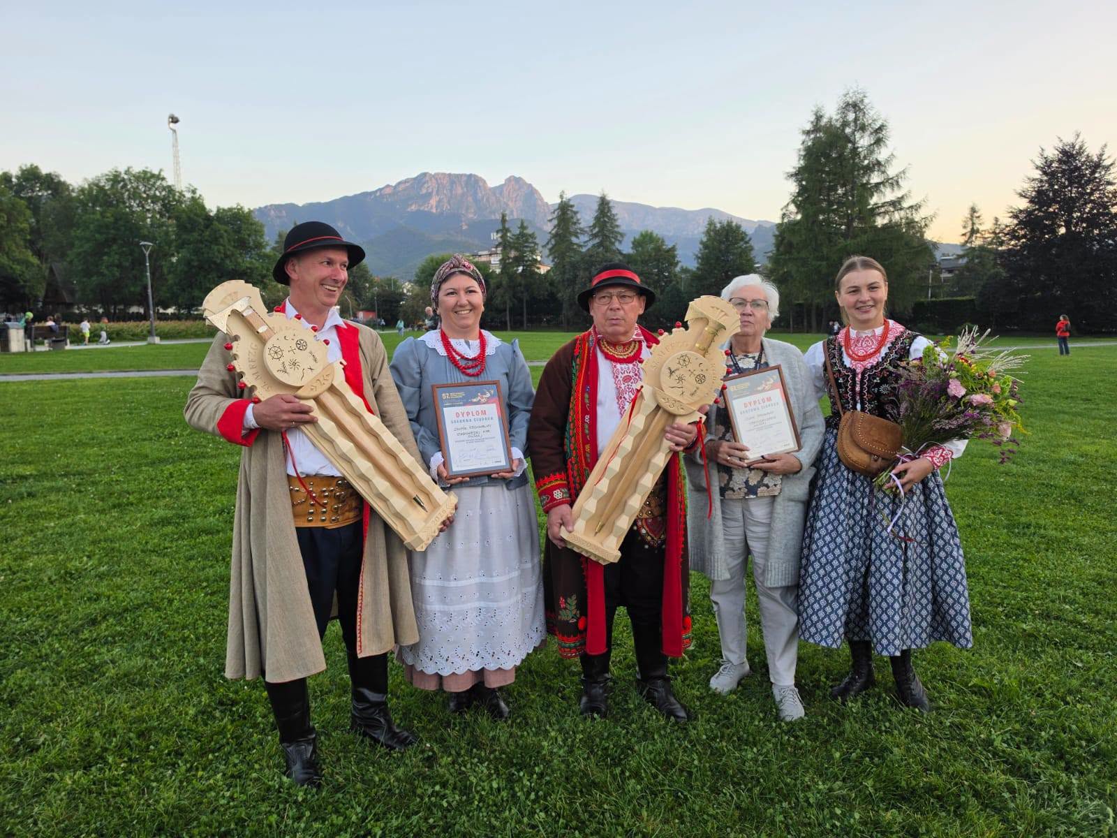 Zakopane. „Srebrna Ciupaga” i „Żelazny Kohut” dla zespołu „Starowiejski Hyr”
