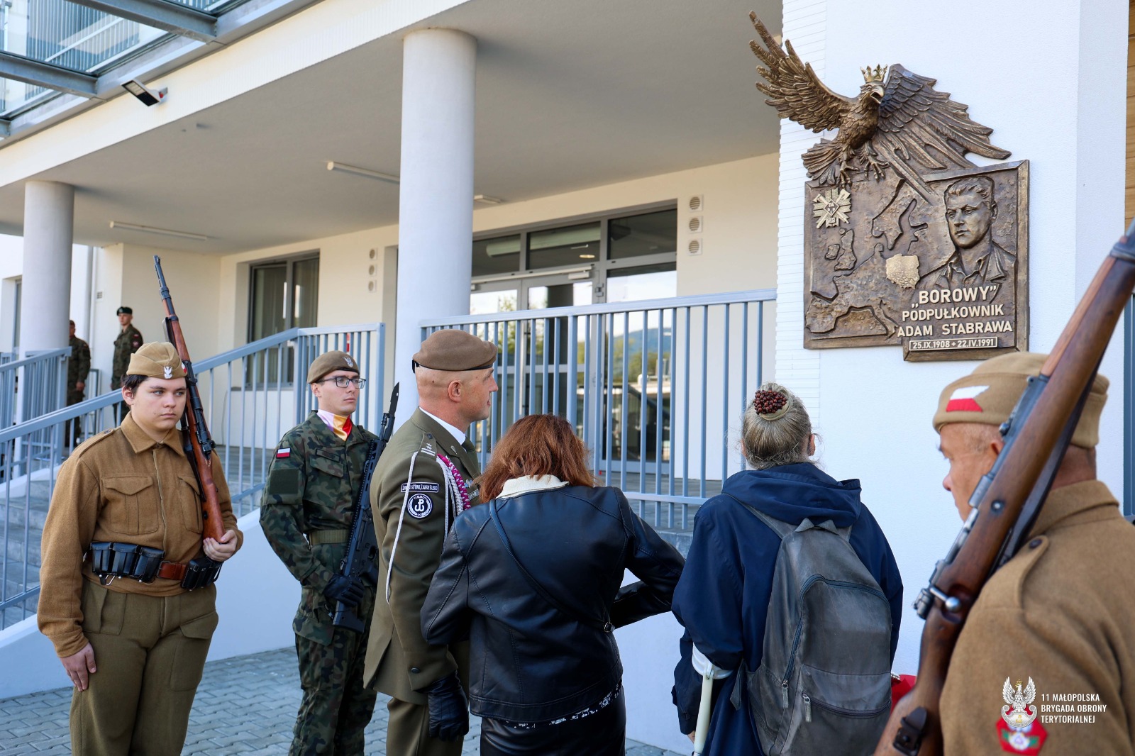 Odsłonięto tablicę patrona. 114. Batalion Lekkiej Piechoty w Limanowej również z historycznym sztandarem