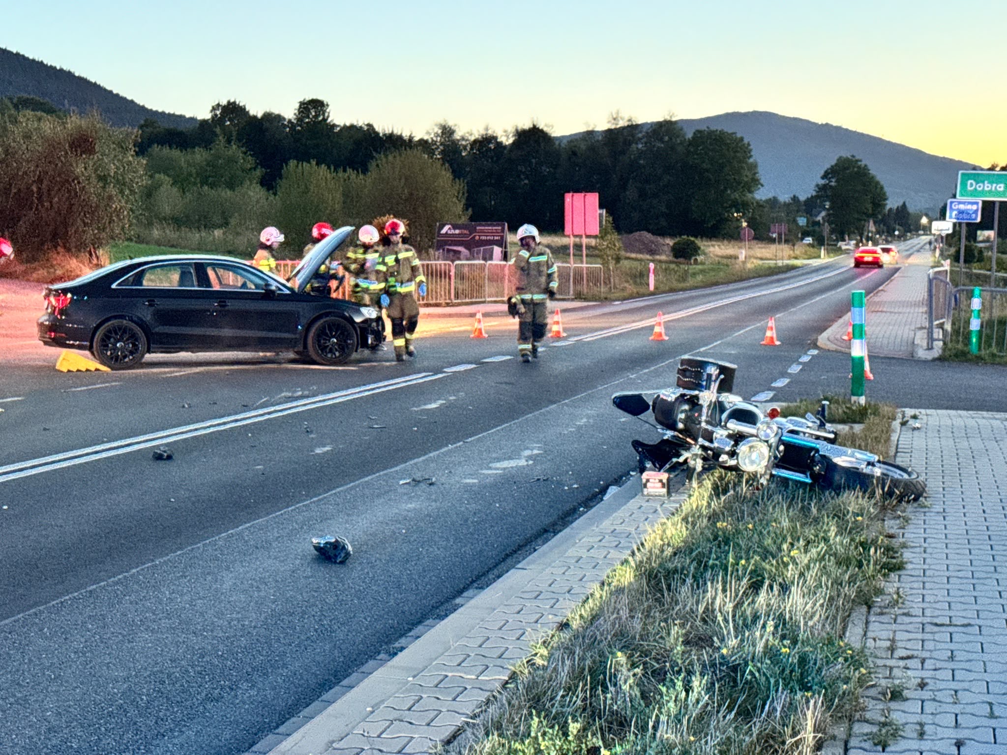 Podłopień. Zderzenie „osobówki” z motocyklem