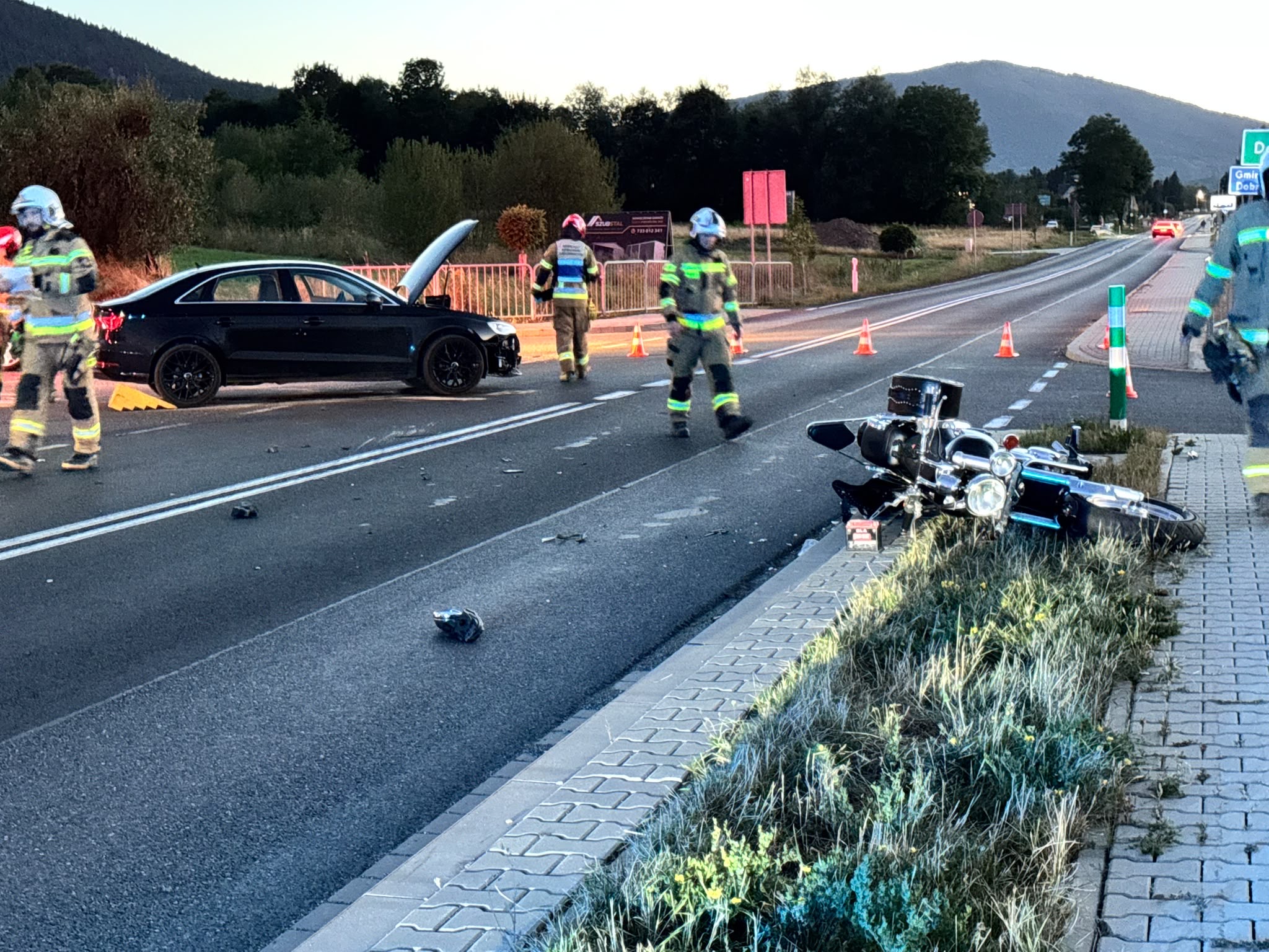 Podłopień. Zderzenie „osobówki” z motocyklem