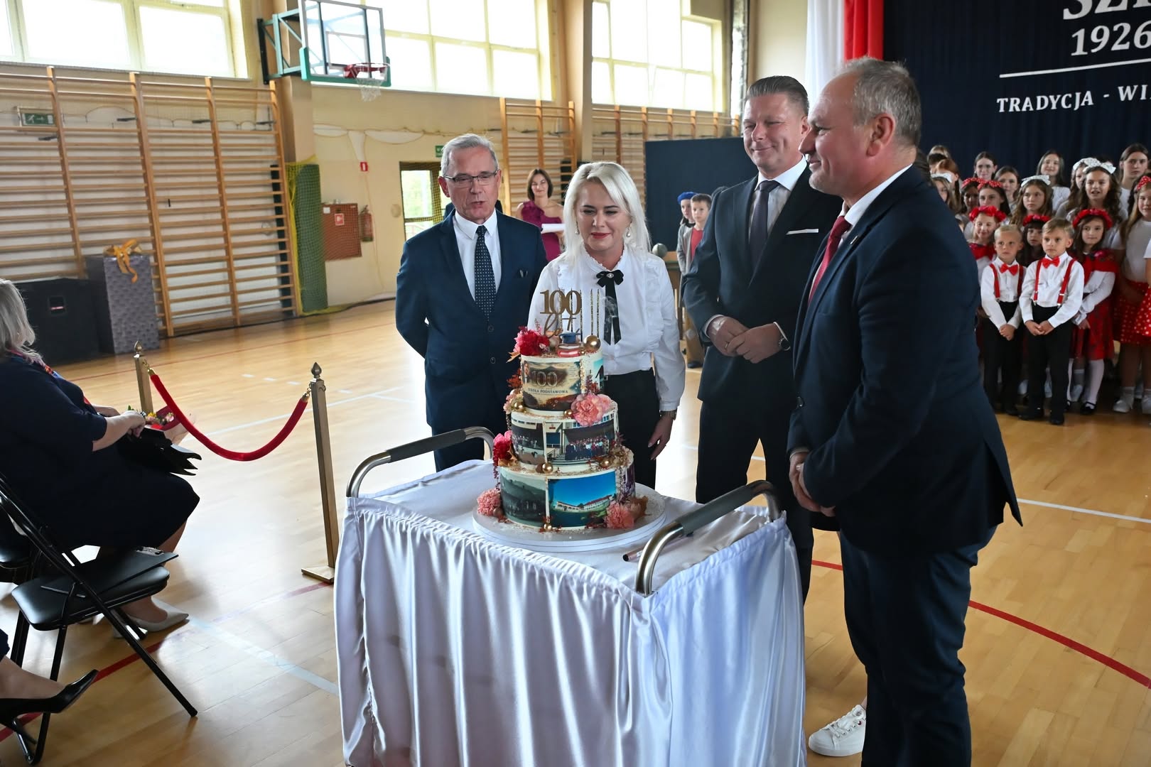 Szkoła Podstawowa im. Stanisława Wyspiańskiego w Rupniowie ma już 100 lat