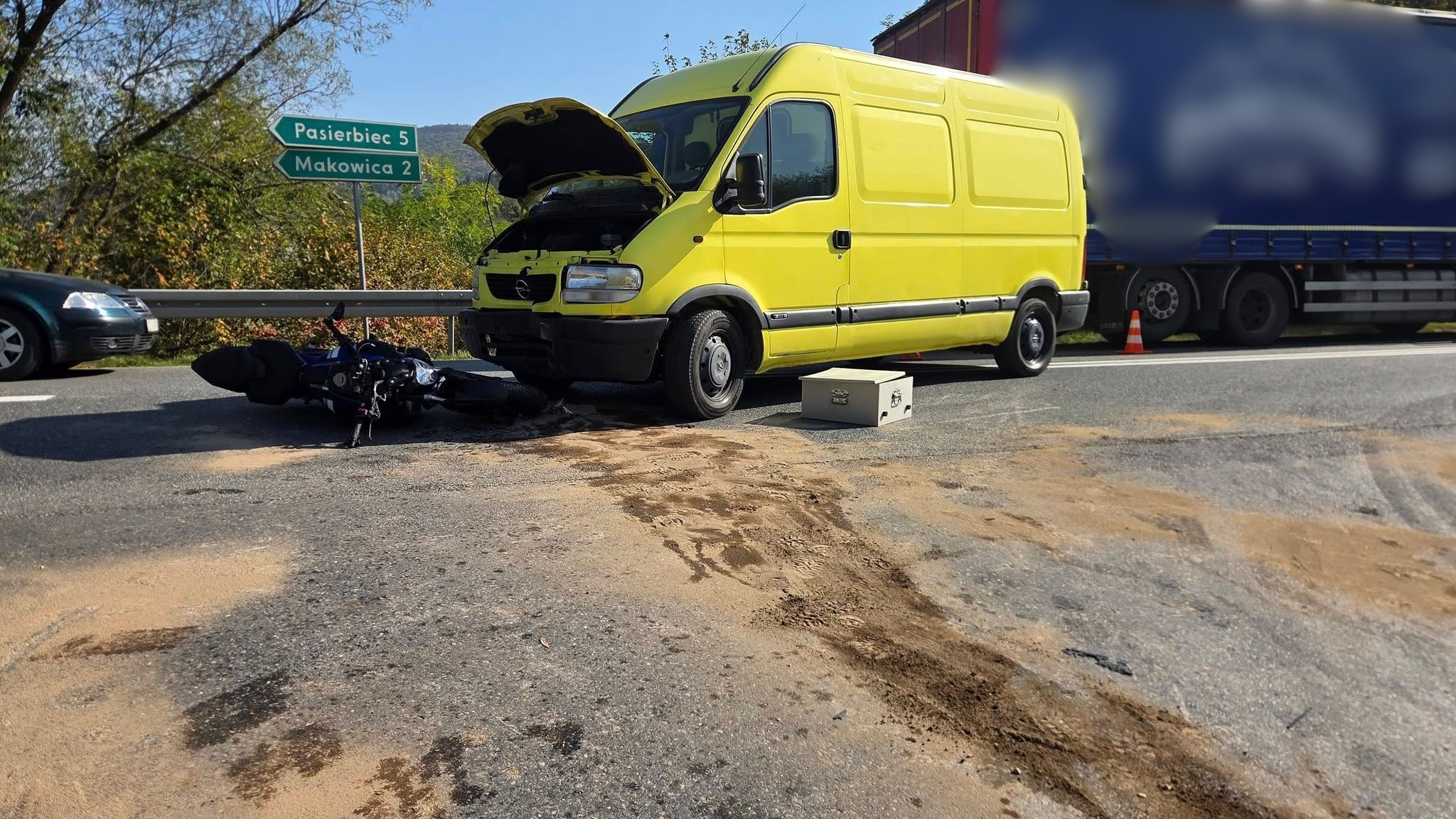 Młynne. Zderzenie motocykla z samochodem dostawczym
